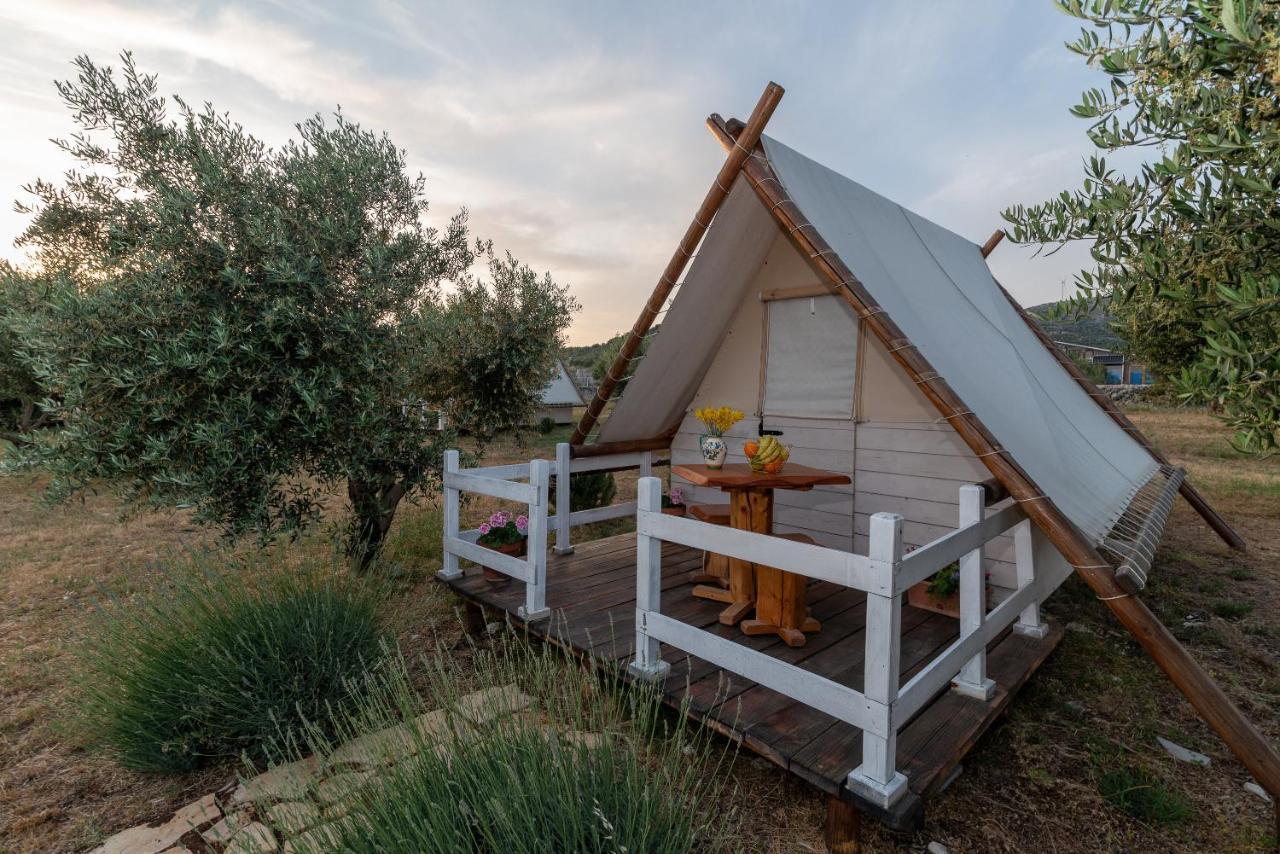 Luxe tent Kamp Marta 3*
